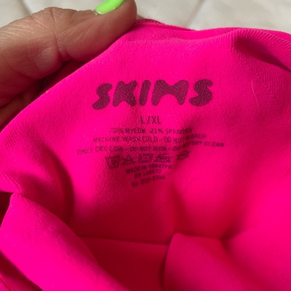 SKIMS neon pink body suit - Picture 2 of 2